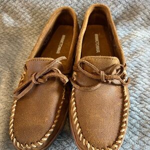 Minnetonka Men's Tan Leather Loafers